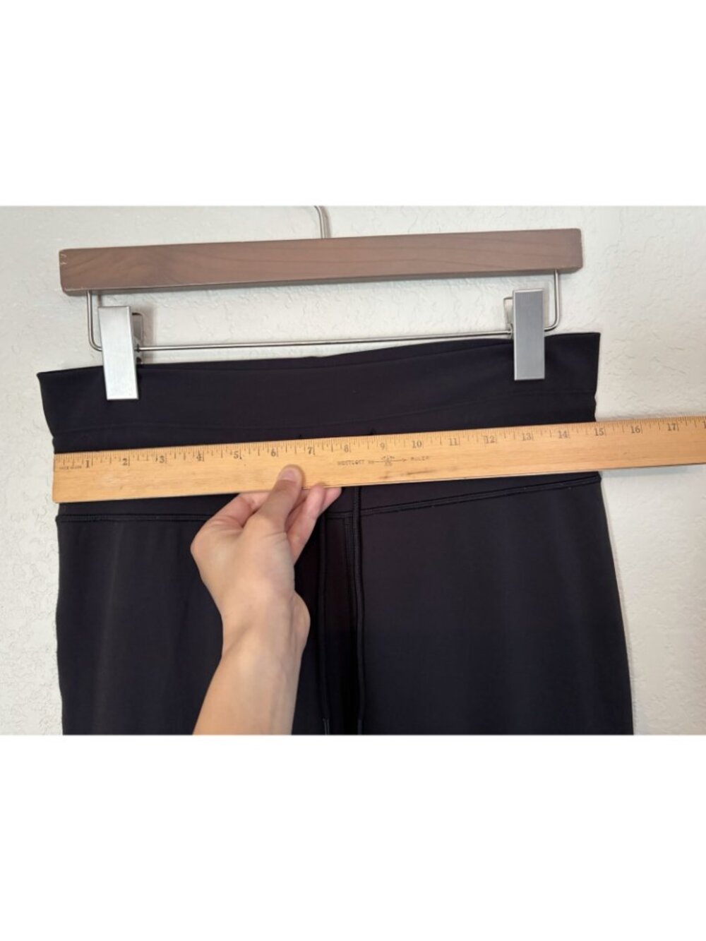 Vuori Women's Daily Wide Leg Pants Sz Medium - Picture 5 of 7